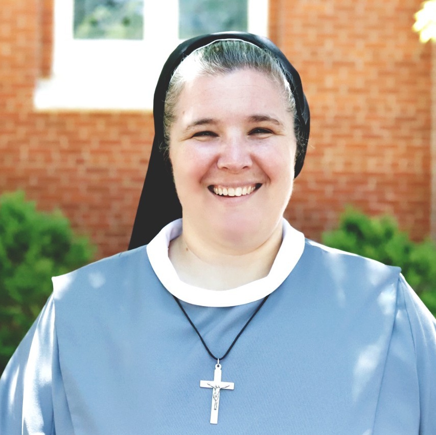 sr._m._karolyn_headshot_2020